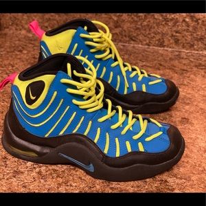 Nike Size 6 Youth